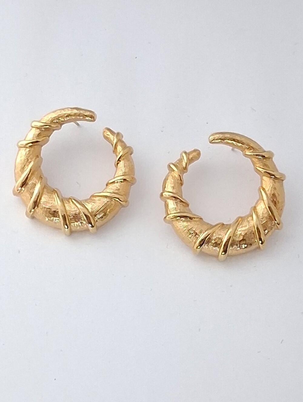 Napier | Vntage | Open Scrolled Round | Earrings